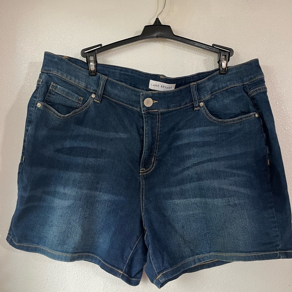 Lane Bryant mid rise girlfriend, shorts flex magic waistband size 20